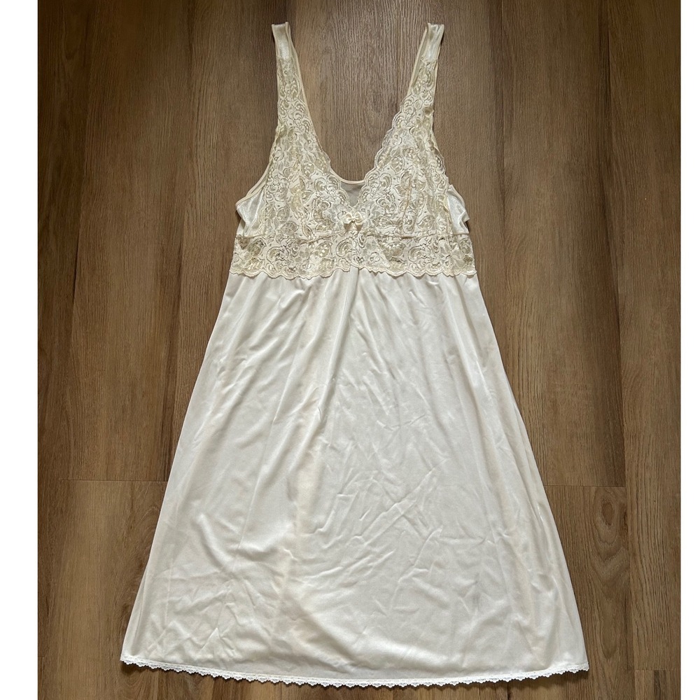 Vintage Cream Bridal Nightgown Lace Dainty Fairy Chemise slip dress Cream  fairy